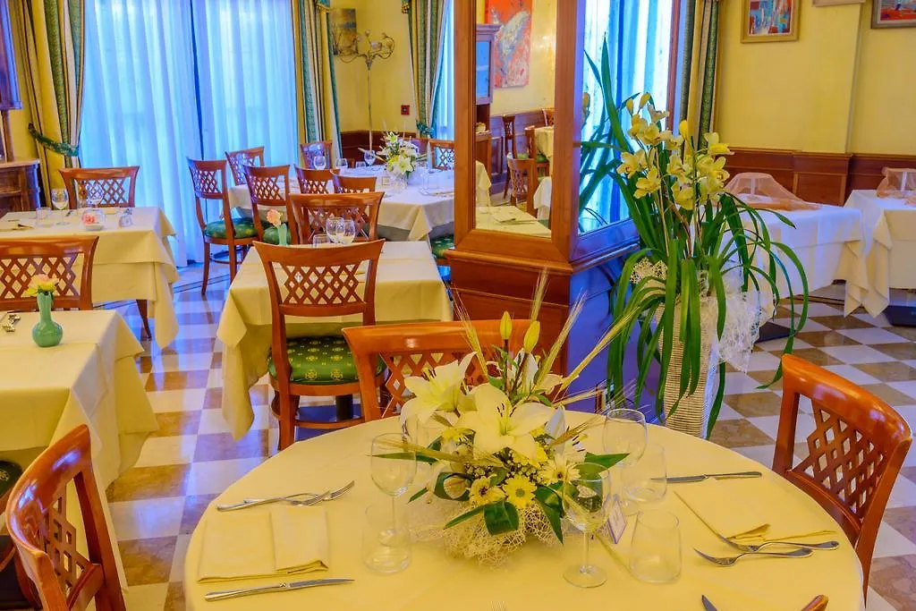 Park Hotel Ai Pini & Restaurant Ai Pini Mestre