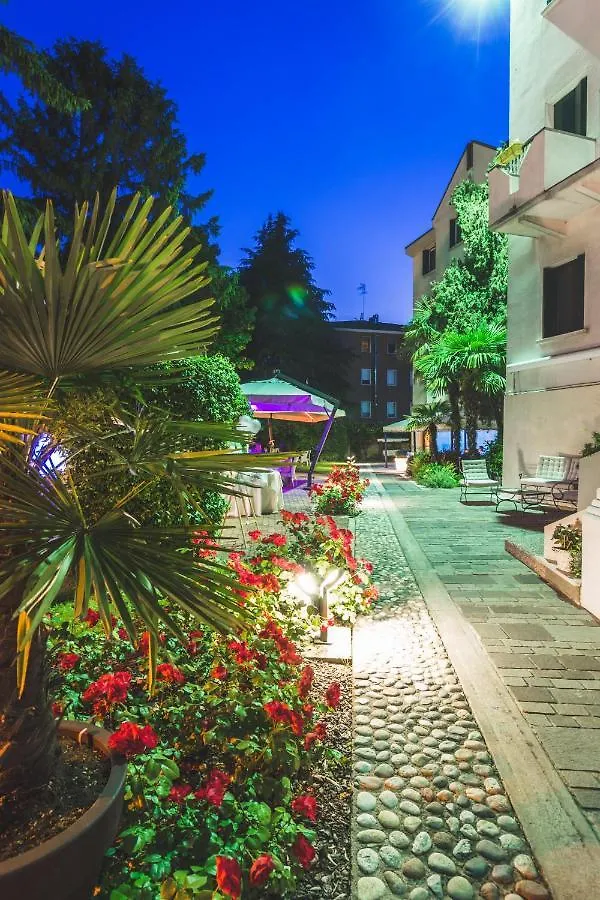 Park Hotel Ai Pini & Restaurant Ai Pini Mestre