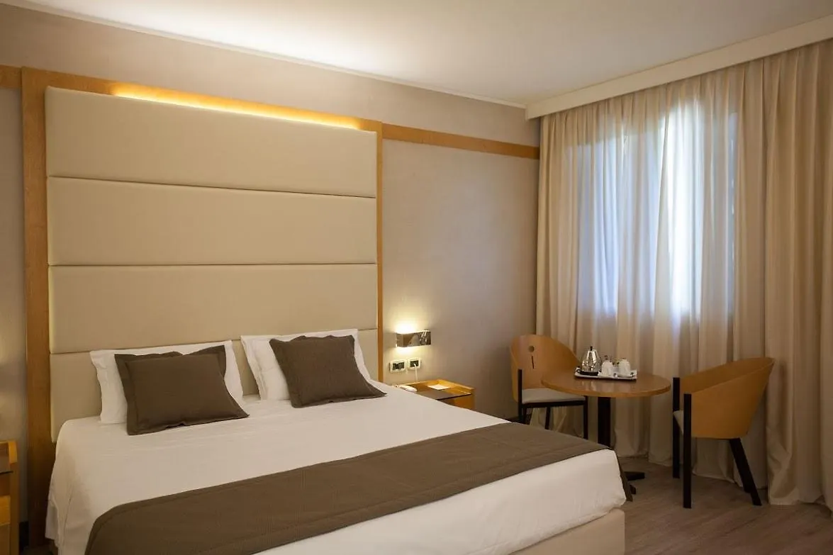 Park Hotel Ai Pini & Restaurant Ai Pini Mestre