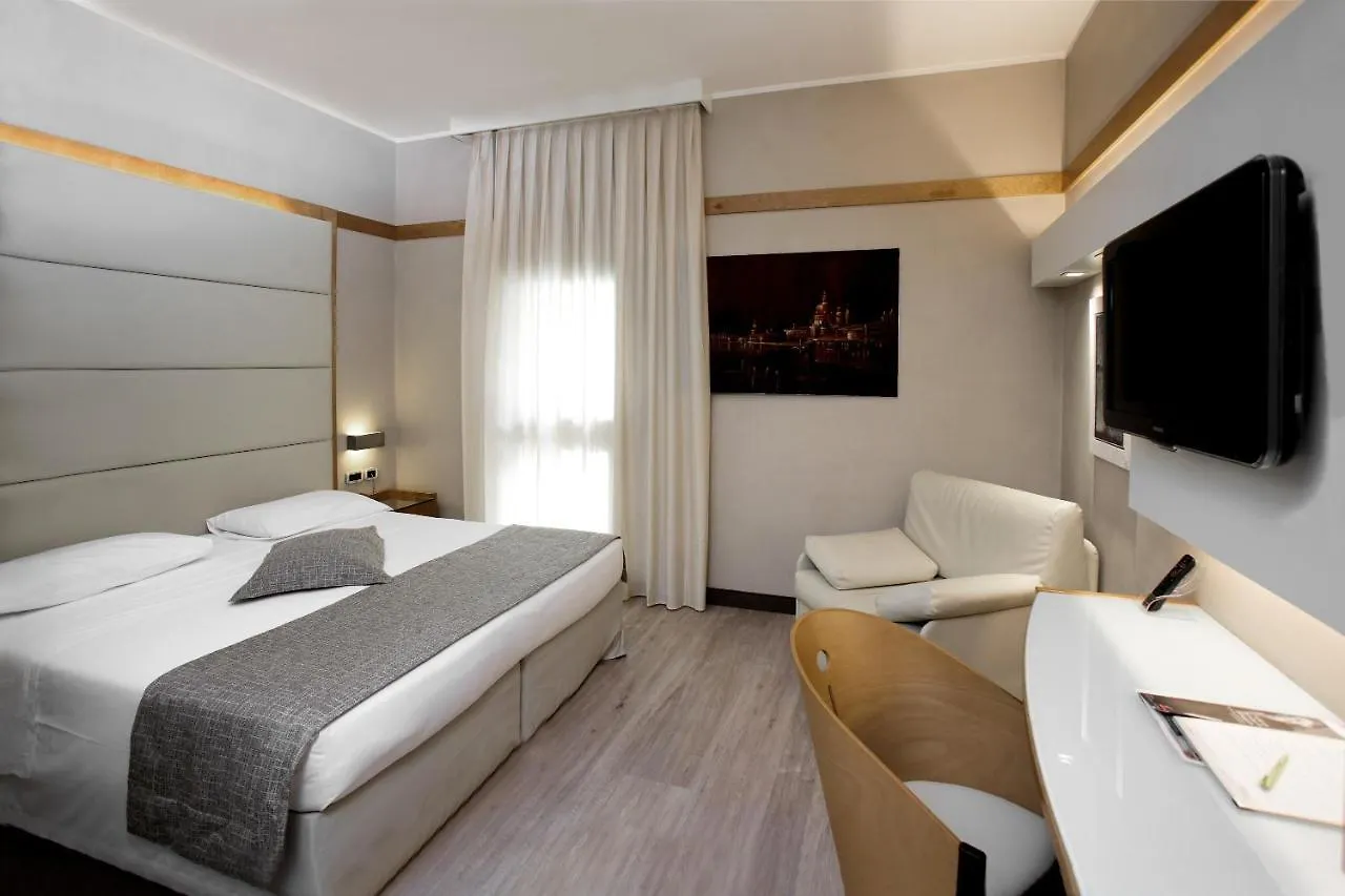 Park Hotel Ai Pini & Restaurant Ai Pini Mestre